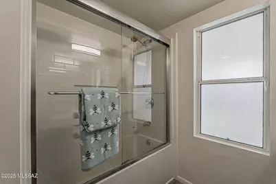 5441 N Royal Palm Drive, Tucson, AZ 85705 - Photo 13