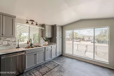 5441 N Royal Palm Drive, Tucson, AZ 85705 - Photo 7