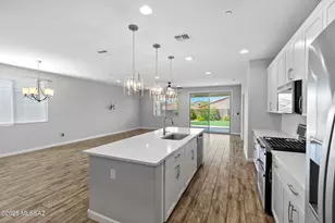 14241 E Hub Dr, Vail, AZ 85641 - Photo 11