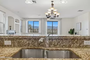 10329 E Jarod James Pl, Tucson, AZ 85747 - Photo 13