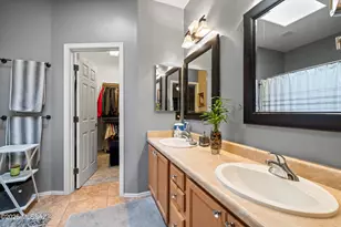 93 E Calle Vivaz, Green Valley, AZ 85614 - Photo 13