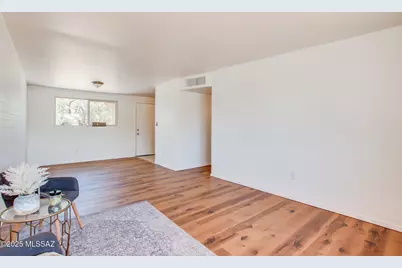 2018 S Cloverland Avenue, Tucson, AZ 85711 - Photo 7