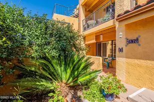 8267 N Oracle Rd, Oro Valley, AZ 85704 - Photo 1