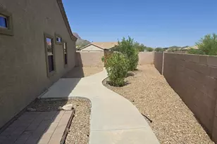 7842 N Maiden Pools Pl, Tucson, AZ 85743 - Photo 37