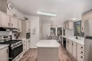 7730 W Edgestone St, Tucson, AZ 85735 - Photo 9