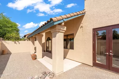 1391 E Sonoran Desert Drive, Oro Valley, AZ 85737 - Photo 11
