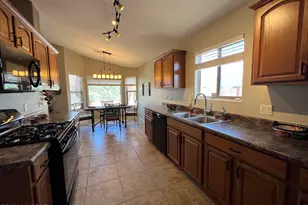 39577 Diamond Bay Dr, Tucson, AZ 85739 - Photo 11