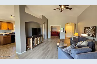 39577 Diamond Bay Drive, Tucson, AZ 85739 - Photo 7