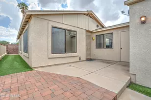 2407 N Palo Hacha Dr, Tucson, AZ 85745 - Photo 5