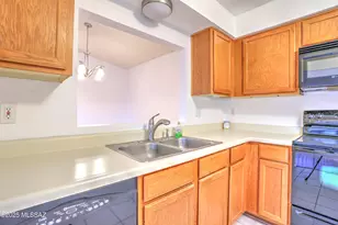 2407 N Palo Hacha Dr, Tucson, AZ 85745 - Photo 25