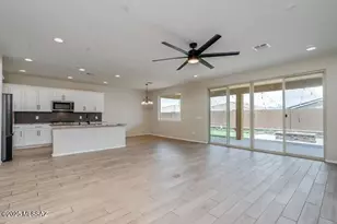 9813 E Miller Peak Trl, Tucson, AZ 85747 - Photo 7