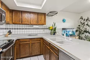 2729 N La Cienega Dr, Tucson, AZ 85715 - Photo 13