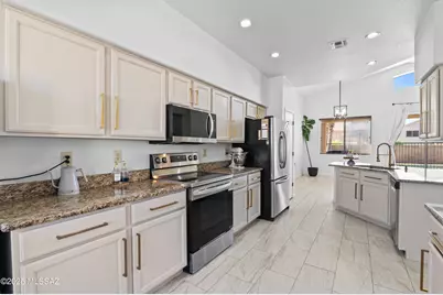 10256 E Calle Estrella Fugaz, Tucson, AZ 85747 - Photo 11