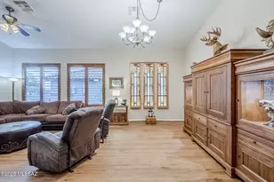 1608 N Buttes Dr, Green Valley, AZ 85614 - Photo 9