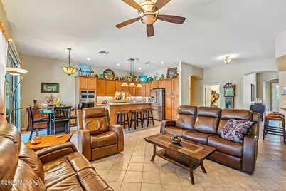 1608 N Buttes Drive, Green Valley, AZ 85614 - Photo 11