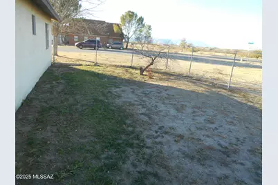 104 S Casas Lindas Drive, Willcox, AZ 85643 - Photo 9