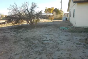 104 S Casas Lindas Dr, Willcox, AZ 85643 - Photo 13