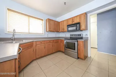 1077 W Camino Luna Llena, Sahuarita, AZ 85629 - Photo 15