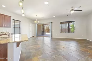 10568 E Desert Drifter Pl, Tucson, AZ 85747 - Photo 31