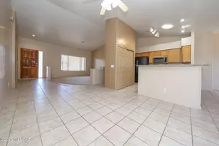 10889 E Walking Stick Dr, Tucson, AZ 85748 - Photo 7