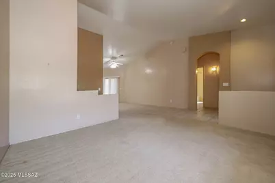 10889 E Walking Stick Drive, Tucson, AZ 85748 - Photo 5