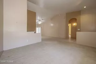 10889 E Walking Stick Dr, Tucson, AZ 85748 - Photo 5