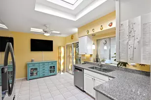 211 S Circulo Napa, Green Valley, AZ 85614 - Photo 5