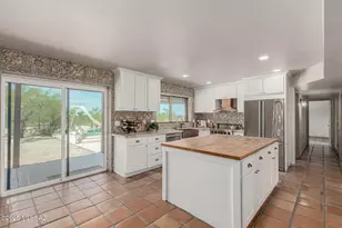 3901 N Smokey Topaz Ln, Tucson, AZ 85749 - Photo 13