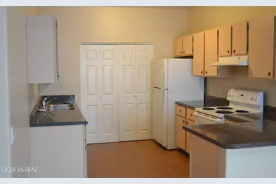 2020 W Dozemary Court, Tucson, AZ 85713 - Photo 5