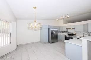 3974 S Apache Well Dr, Tucson, AZ 85730 - Photo 11