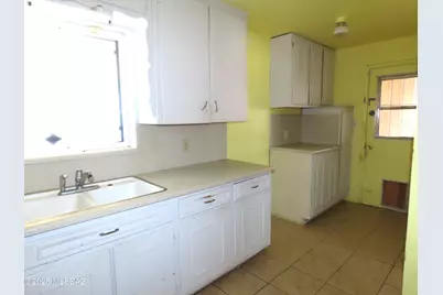 5823 E 18th Street, Tucson, AZ 85711 - Photo 5