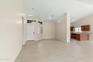 4691 Barrington Pl, Tucson, AZ 85730 - Photo 7