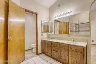 7886 N Roundstone Dr, Tucson, AZ 85741 - Photo 23