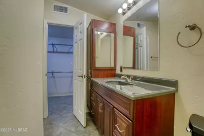 7886 N Roundstone Drive, Tucson, AZ 85741 - Photo 19