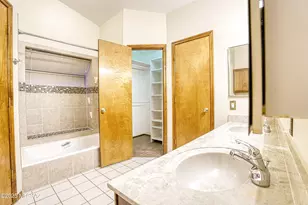 7886 N Roundstone Dr, Tucson, AZ 85741 - Photo 25