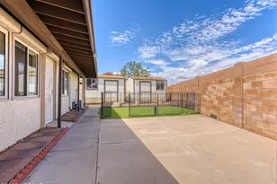 7886 N Roundstone Dr, Tucson, AZ 85741 - Photo 37