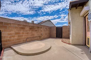 7886 N Roundstone Dr, Tucson, AZ 85741 - Photo 35