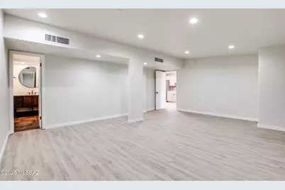 2126 W Calle Fortunado, Tucson, AZ 85705 - Photo 23