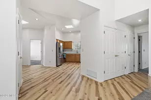 8403 N Hanks Pl, Tucson, AZ 85704 - Photo 13