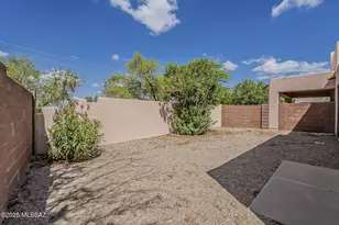 8403 N Hanks Pl, Tucson, AZ 85704 - Photo 31