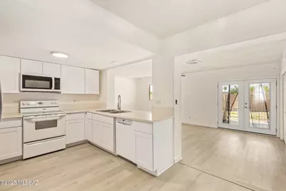 618 N Eastview Avenue, Tucson, AZ 85710 - Photo 13