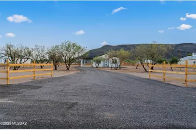 7813 S Cardinal Avenue, Tucson, AZ 85746 - Photo 3