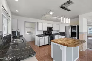 3678 S Desert Echo Rd, Tucson, AZ 85735 - Photo 7