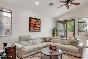 9690 E Country Ct, Tucson, AZ 85749 - Photo 11