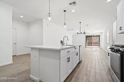 12486 N Reeves Place, Marana, AZ 85653 - Photo 13