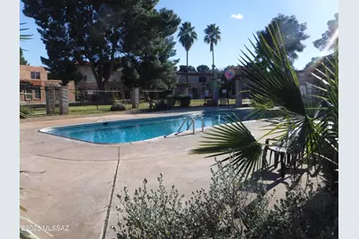6648 E Calle La Paz #UNIT B, Tucson, AZ 85715 - Photo 15