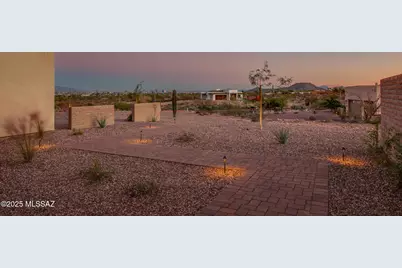 2750 W Black Cloud Court, Tucson, AZ 85745 - Photo 9