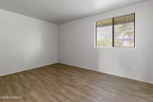 350 N Silverbell Rd, Tucson, AZ 85745 - Photo 11