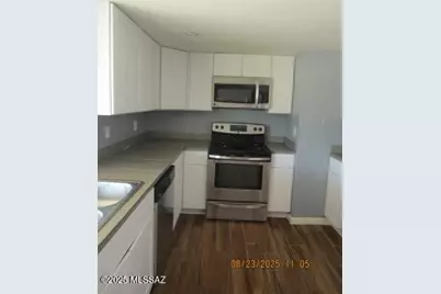 2611 S Sarnoff Drive, Tucson, AZ 85730 - Photo 9