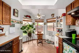 1844 Bel Aire Ct, Tucson, AZ 85705 - Photo 13